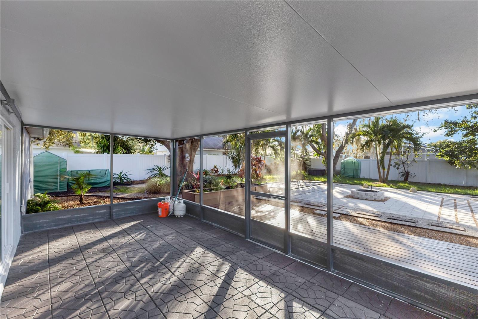 ROBBINS REST - Residential