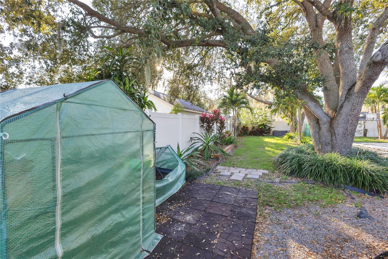 ROBBINS REST - Residential