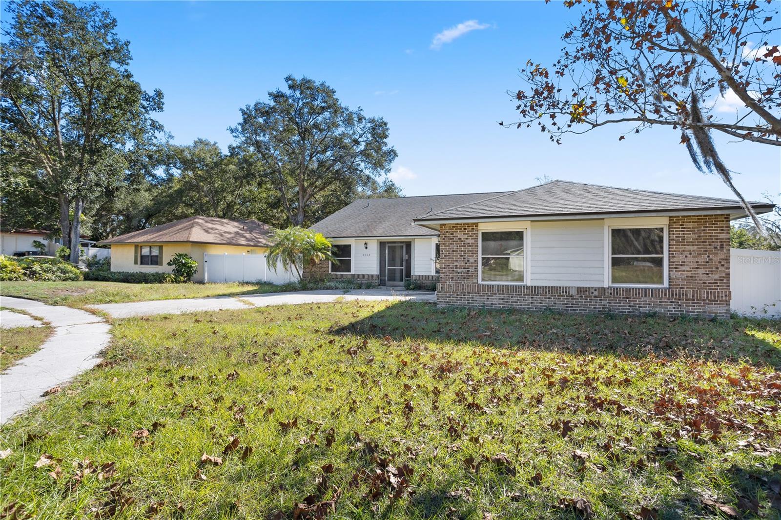 4942 EDEN VIEW COURT