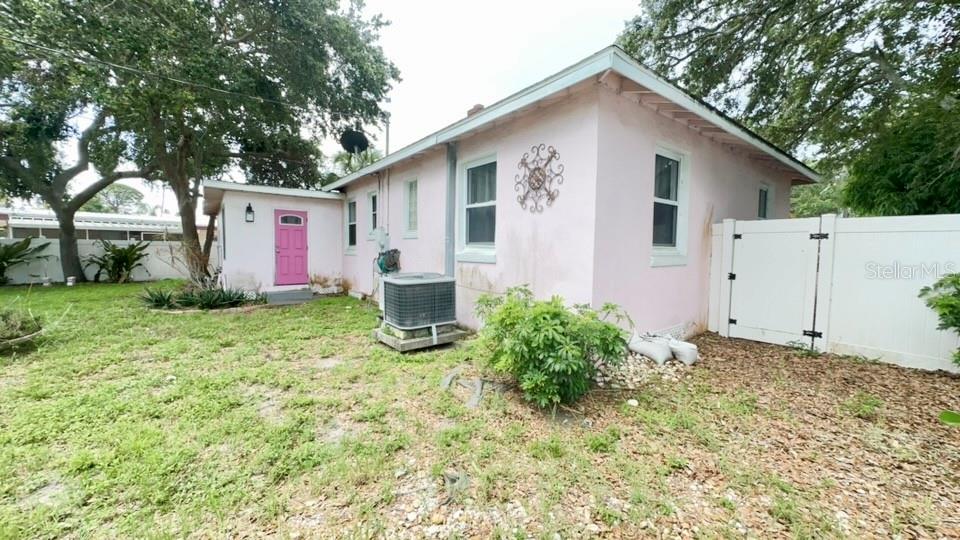DUNEDIN ISLES 1 - Residential Lease