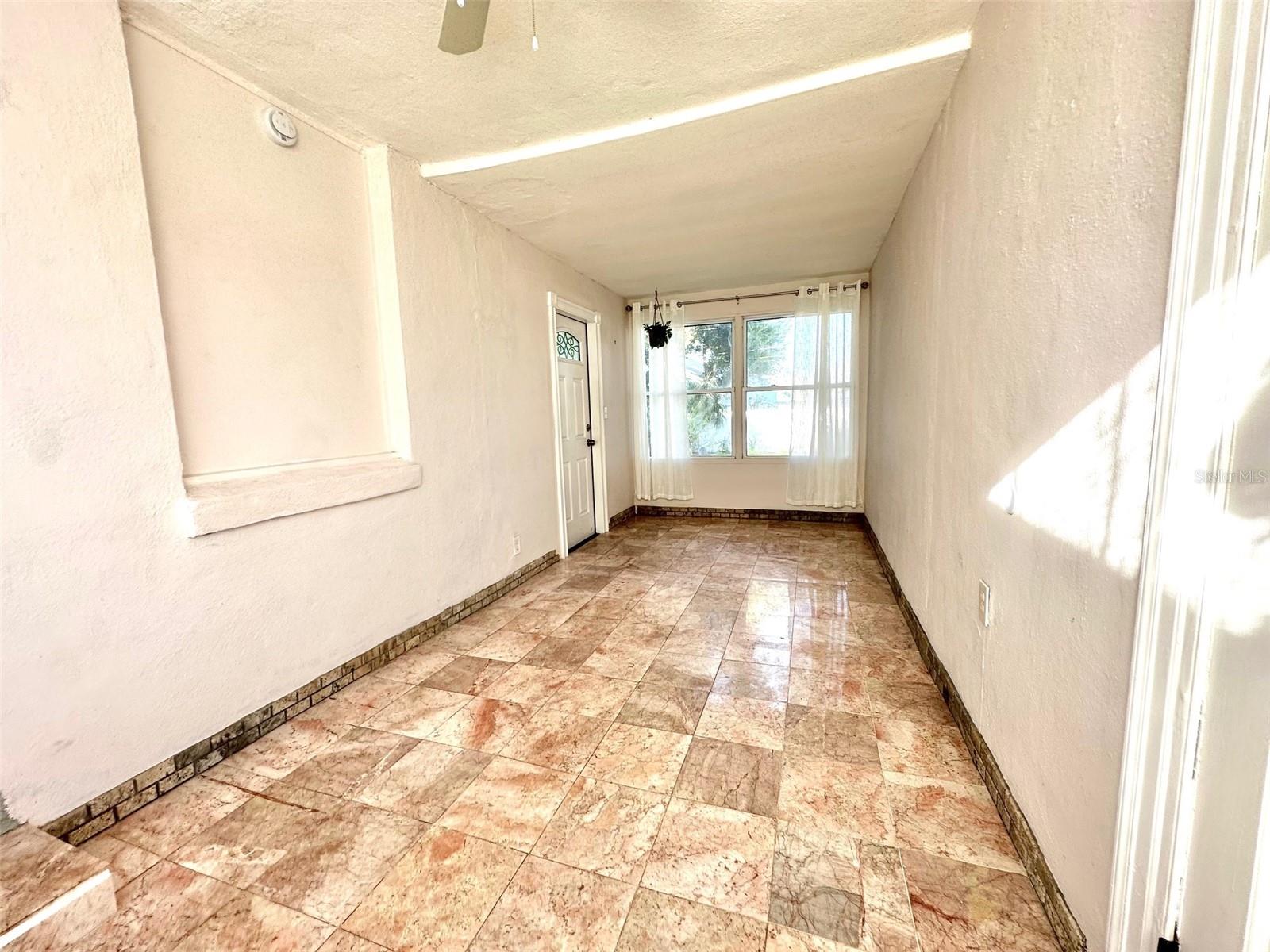 DUNEDIN ISLES 1 - Residential Lease