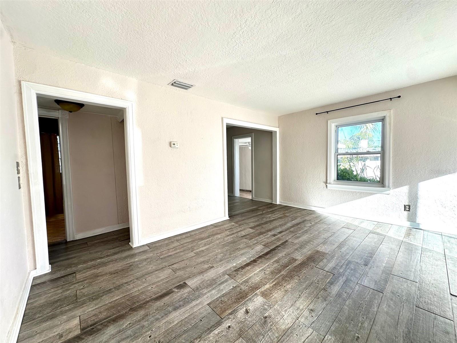 DUNEDIN ISLES 1 - Residential Lease