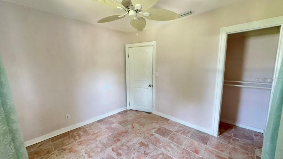 DUNEDIN ISLES 1 - Residential Lease