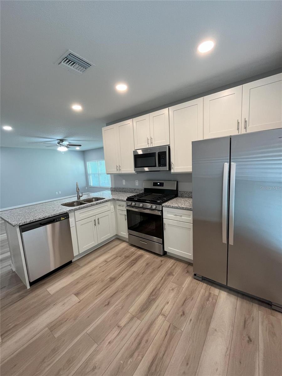 3304 SUMMER ISLAND COURT