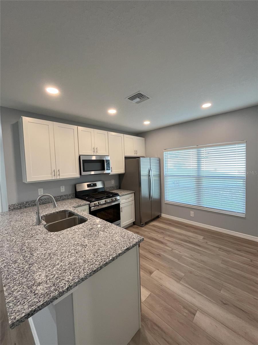 3304 SUMMER ISLAND COURT