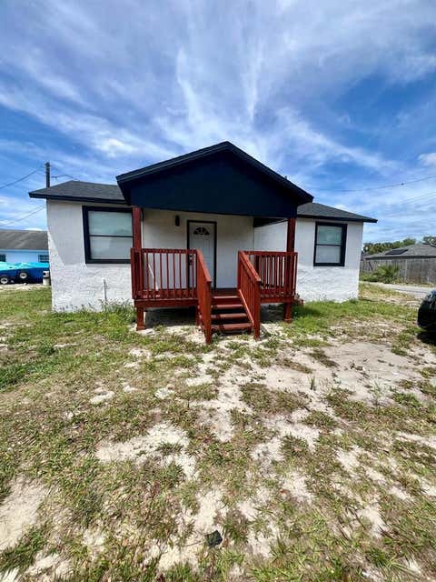 2 beds bed, 1 baths bath property at 708 Martin L King Jr Avenue, Lakeland, FL 33815