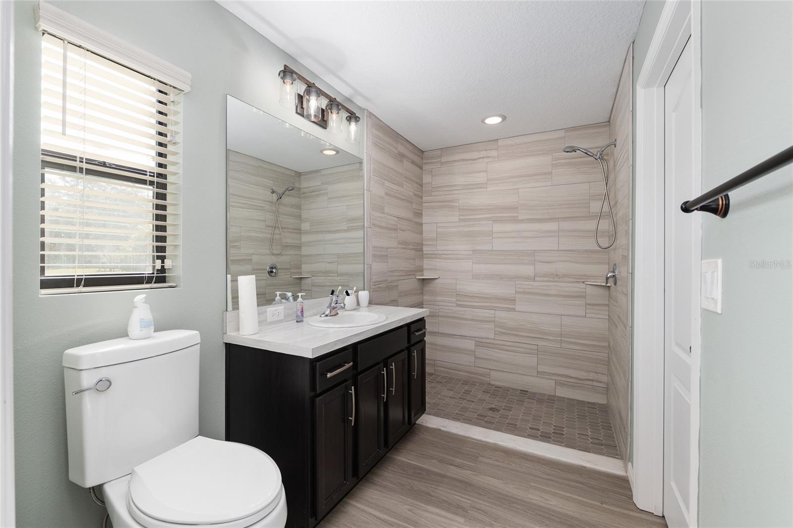 SILVER MDWS NORTH - Residential