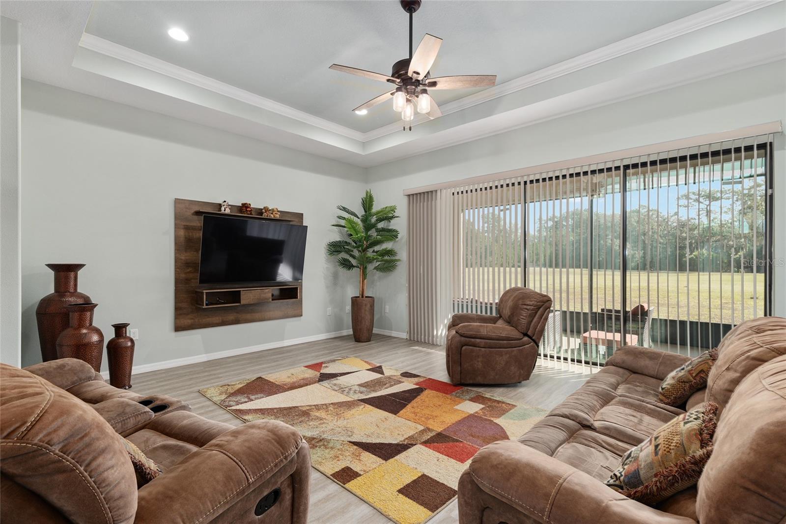 SILVER MDWS NORTH - Residential