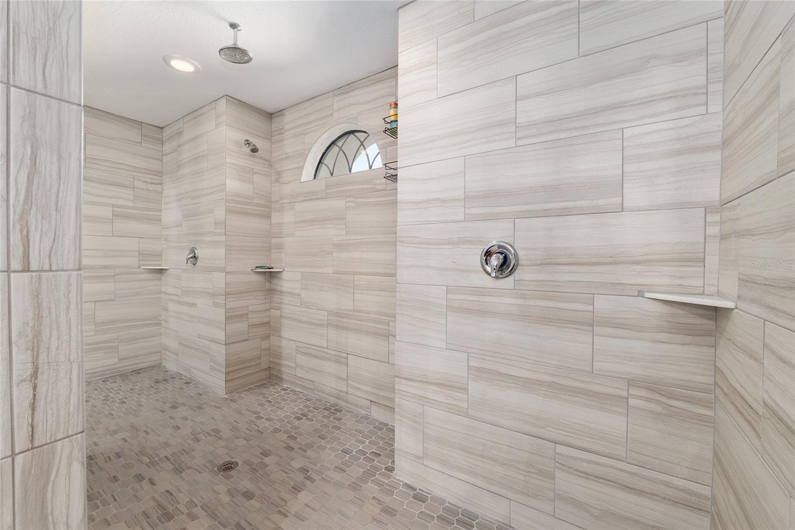 SILVER MDWS NORTH - Residential