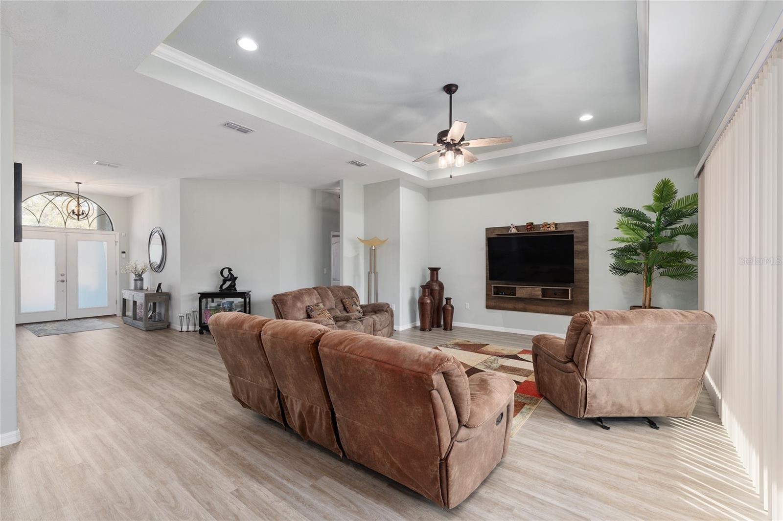 SILVER MDWS NORTH - Residential