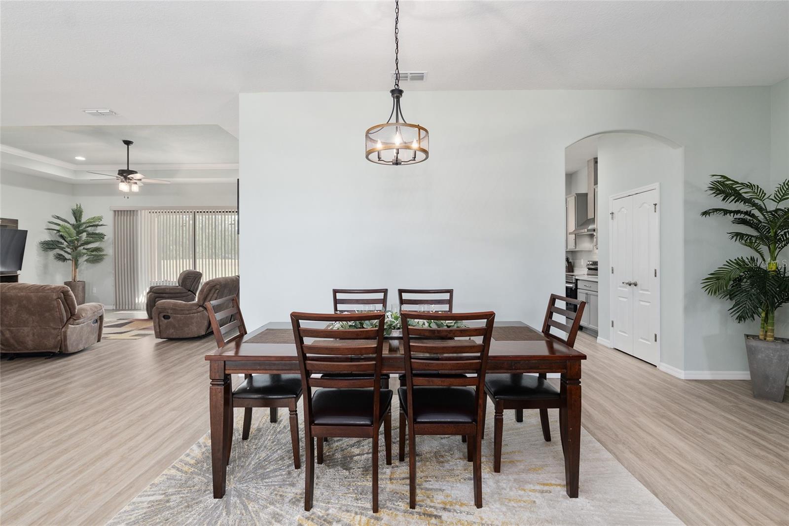 SILVER MDWS NORTH - Residential