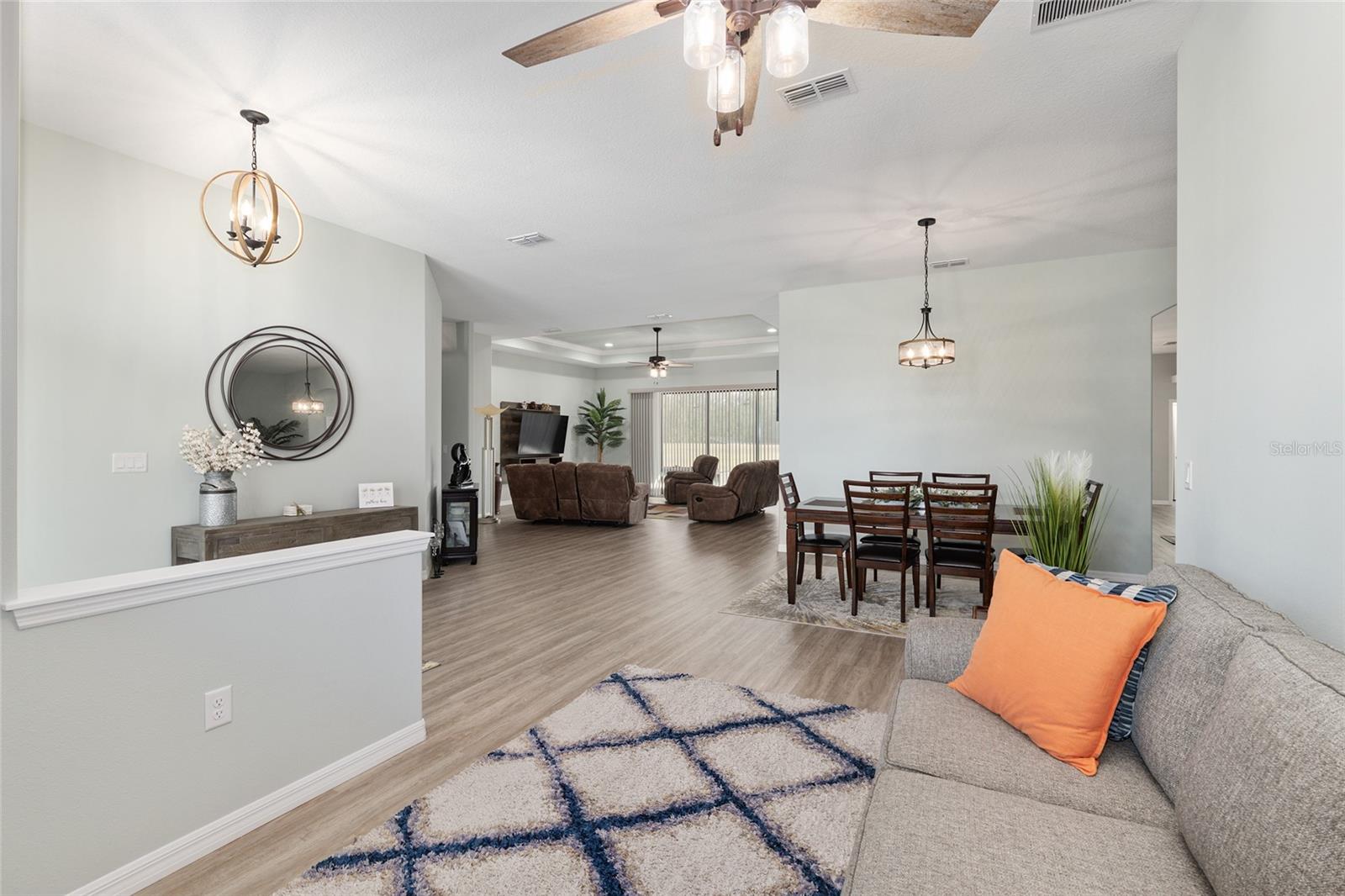 SILVER MDWS NORTH - Residential