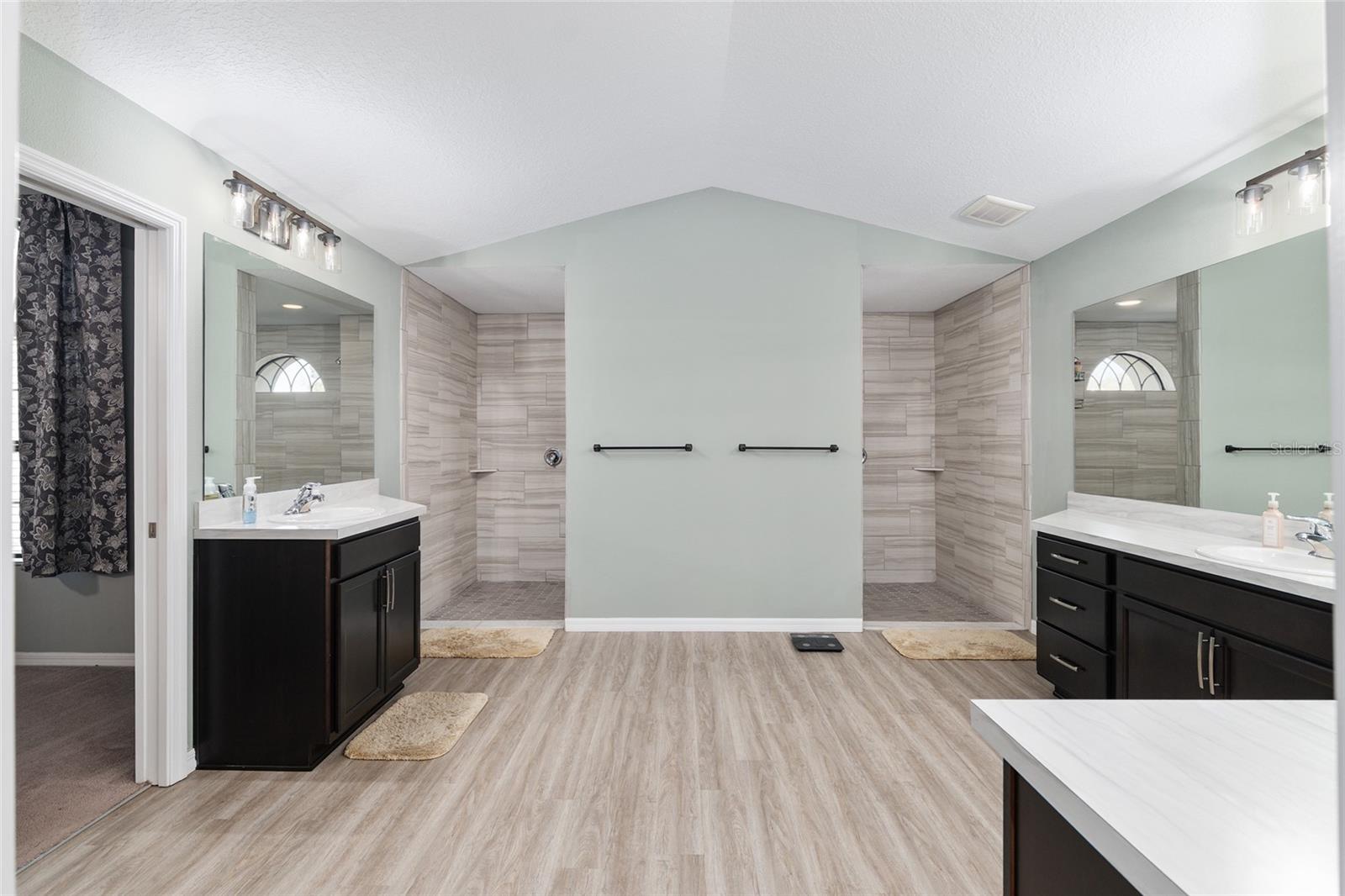 SILVER MDWS NORTH - Residential