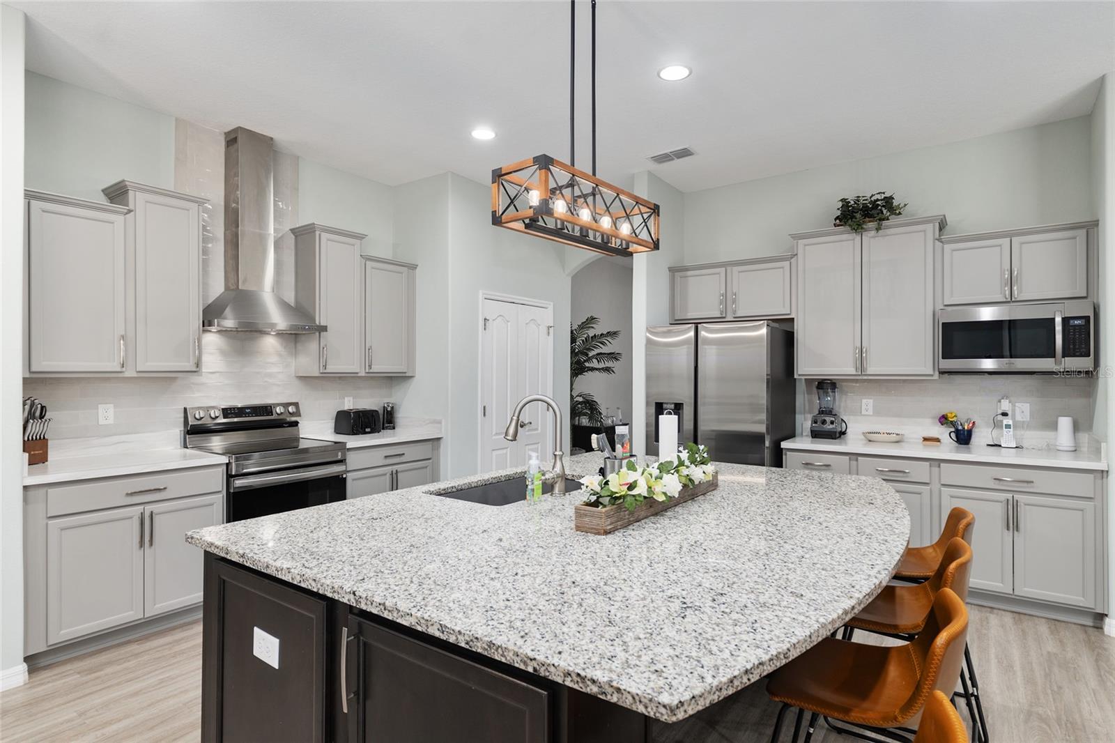 SILVER MDWS NORTH - Residential