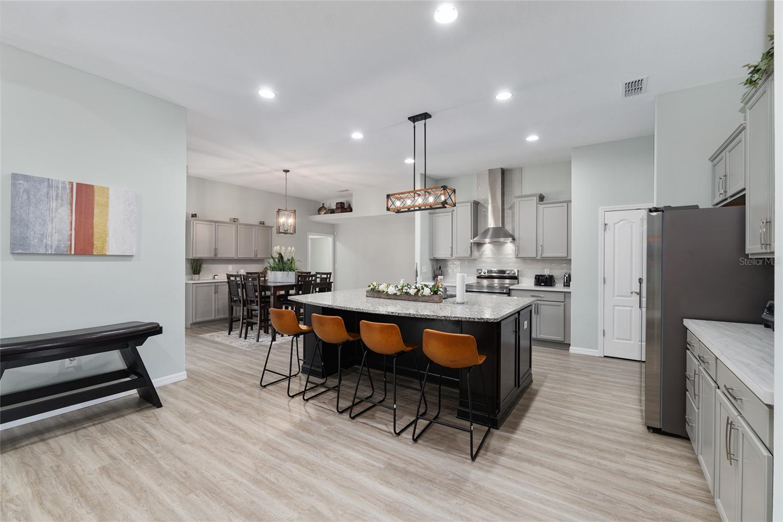 SILVER MDWS NORTH - Residential