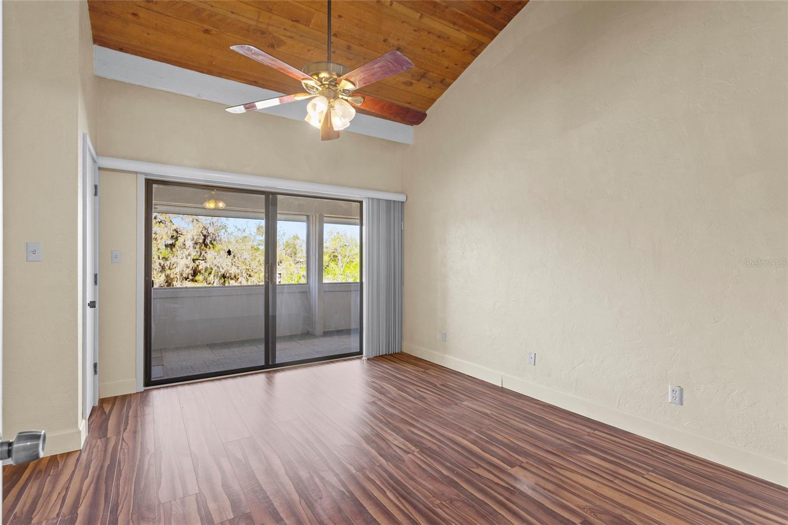 GRENELEFE BURNWAY NORTH CONDO - Residential