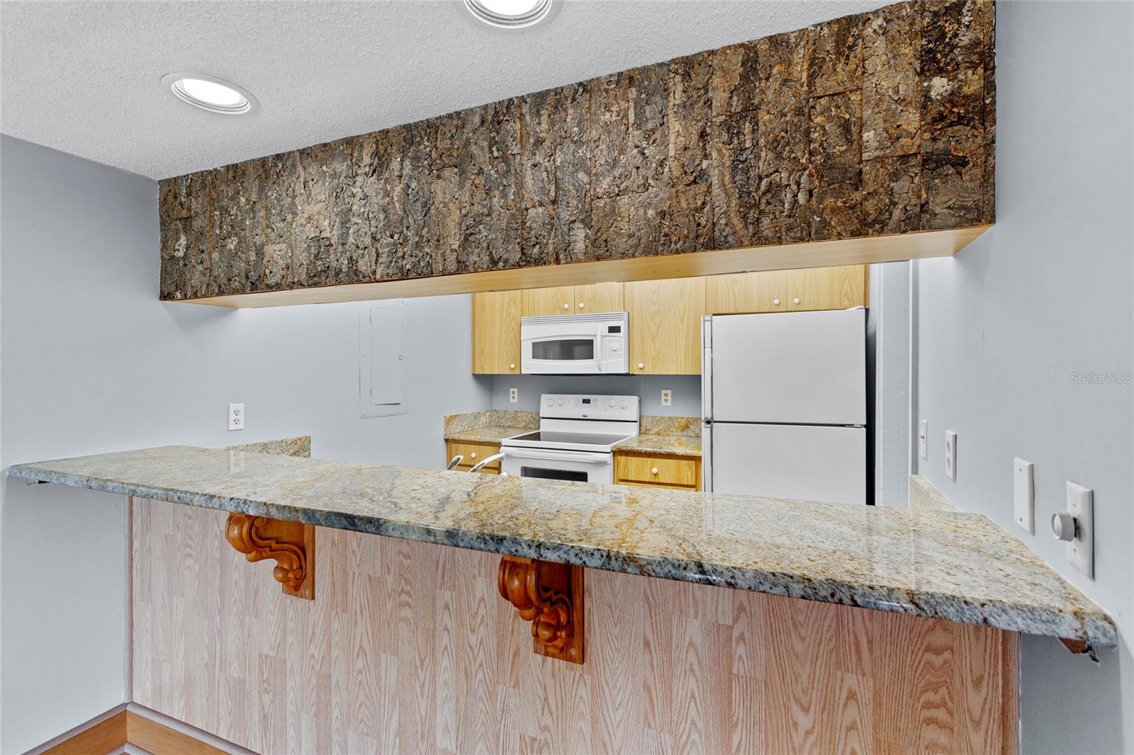 GRENELEFE BURNWAY NORTH CONDO - Residential