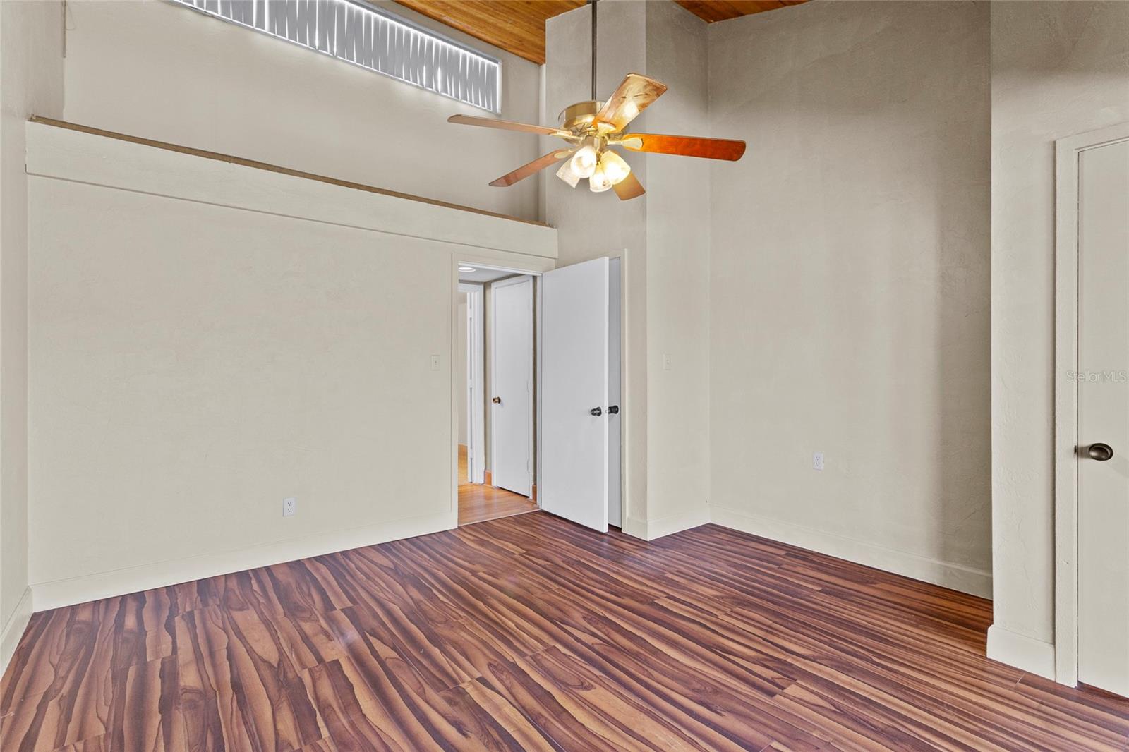 GRENELEFE BURNWAY NORTH CONDO - Residential