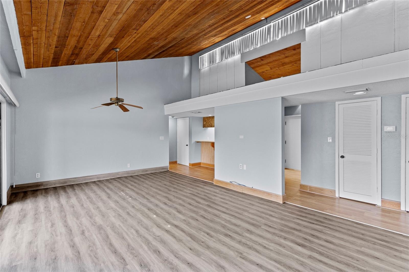 GRENELEFE BURNWAY NORTH CONDO - Residential