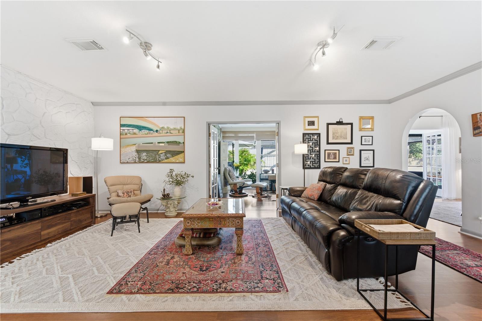 LAKE COMMISTON SUB - Residential