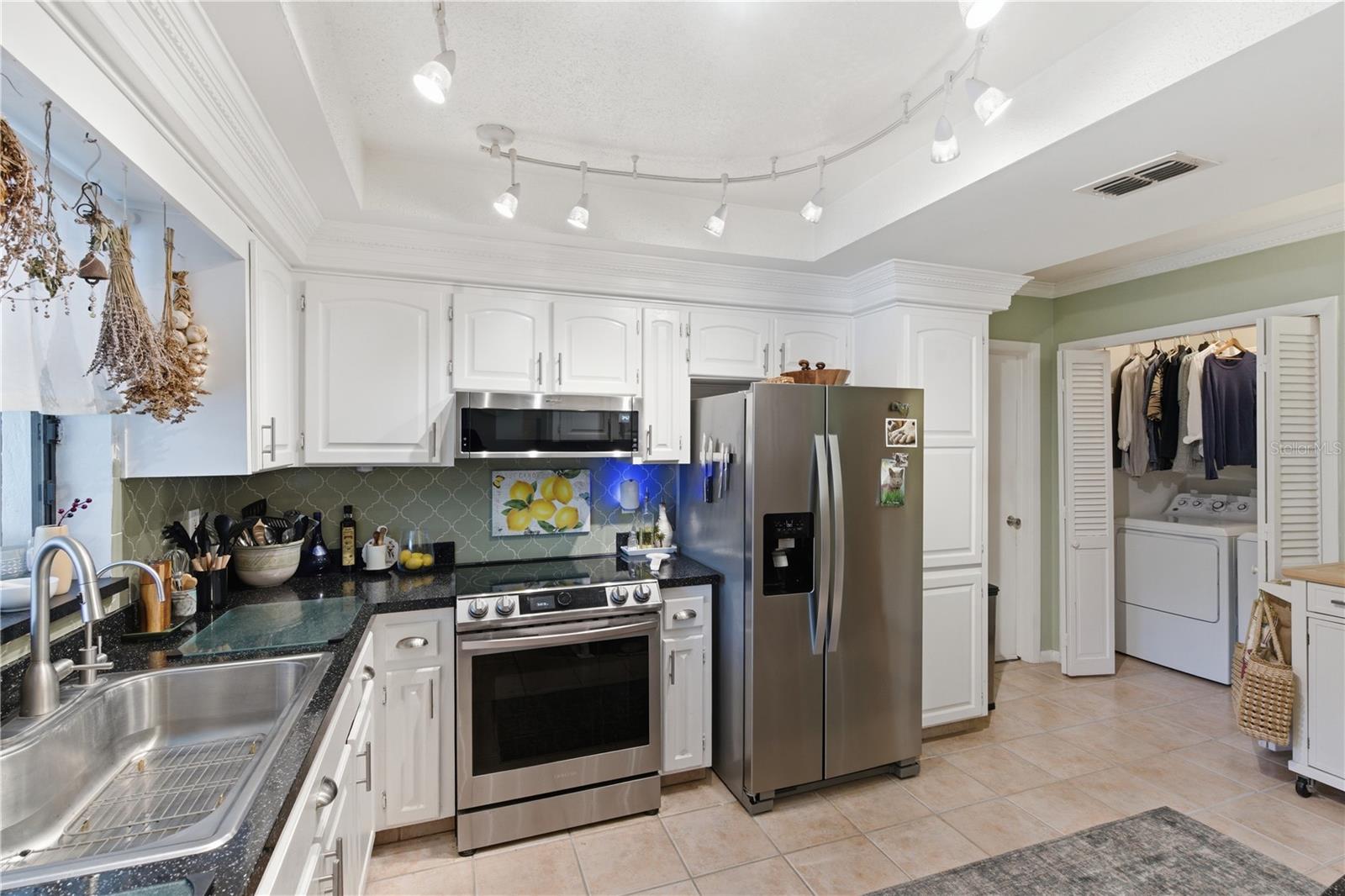 LAKE COMMISTON SUB - Residential