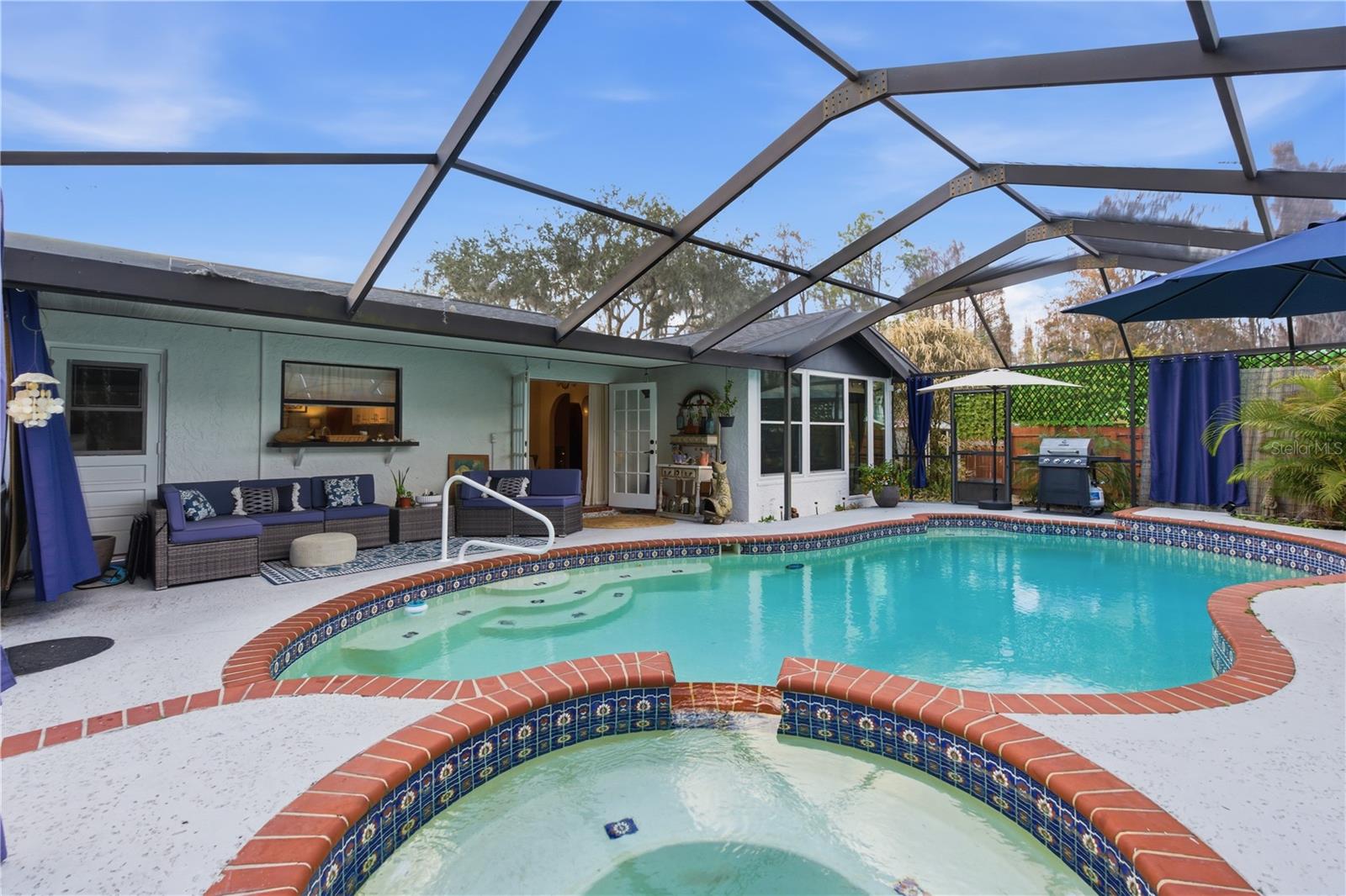 LAKE COMMISTON SUB - Residential