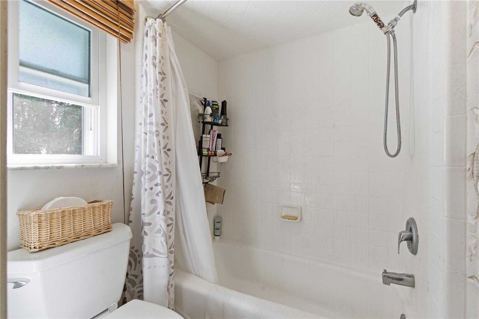 LAKE COMMISTON SUB - Residential