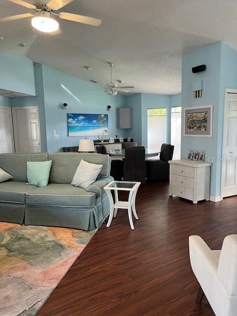 WINDSOR WOODS II - Residential Lease