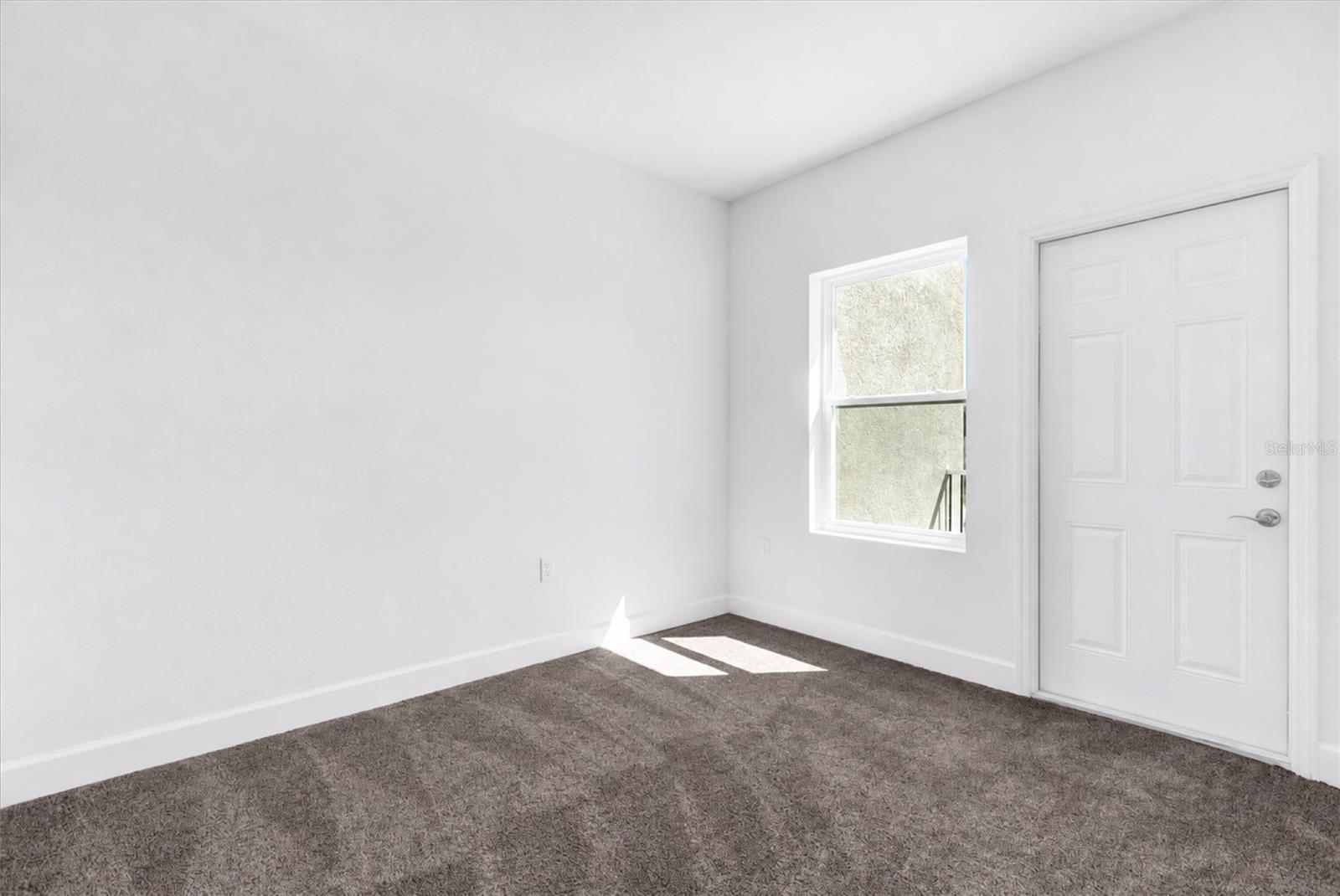 452 LAKE SHORE PARKWAY