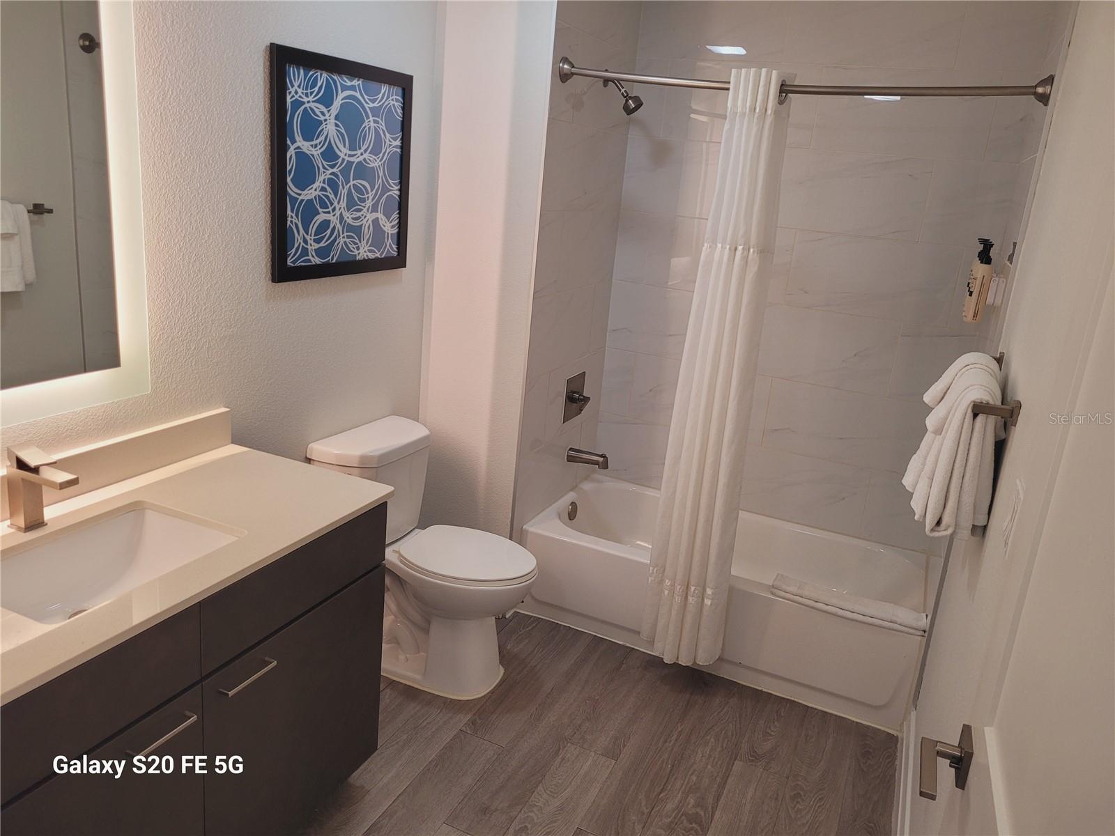 GROVE RESIDENCE & SPA HOTEL CONDO IL - Residential