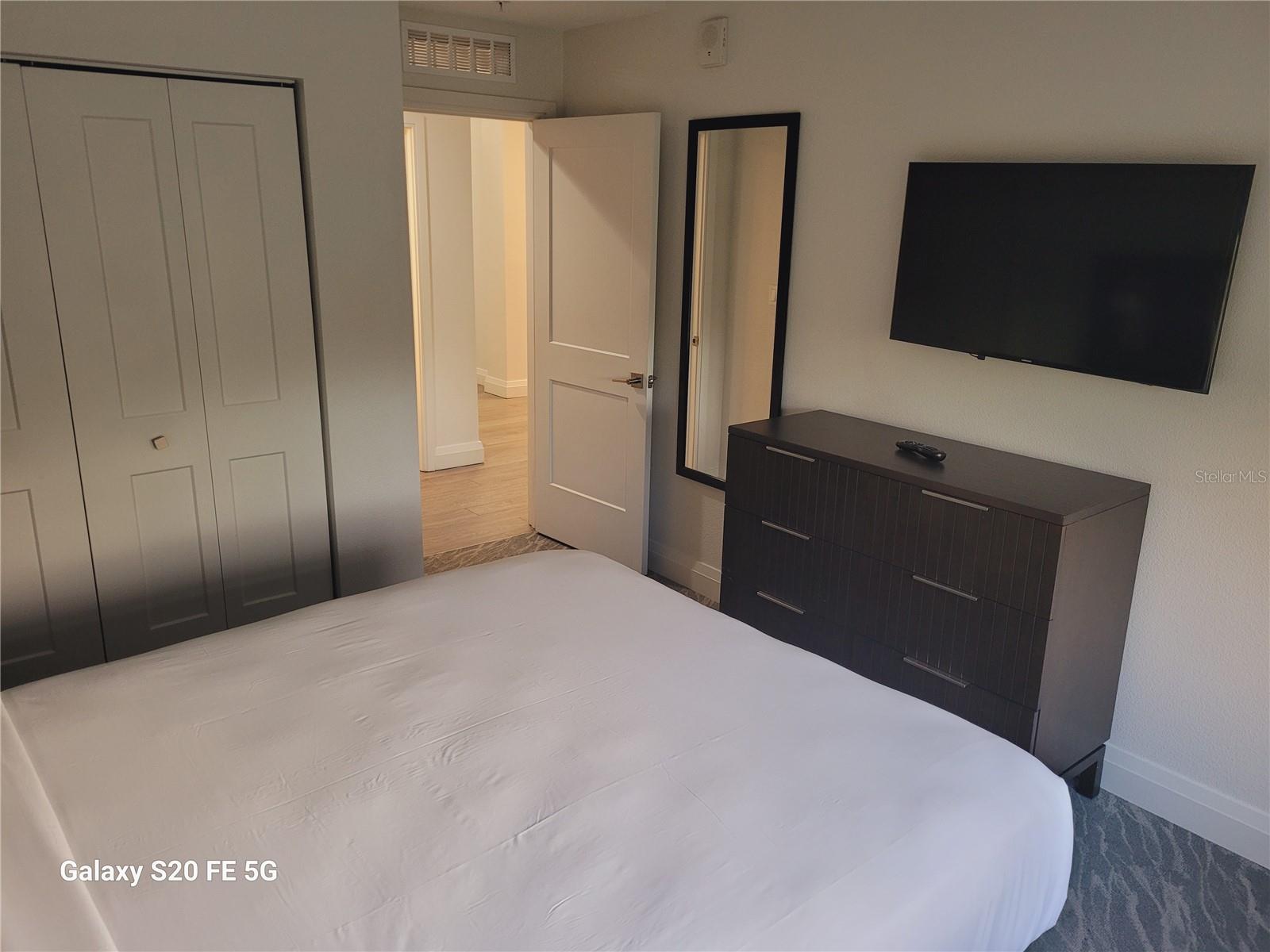 GROVE RESIDENCE & SPA HOTEL CONDO IL - Residential