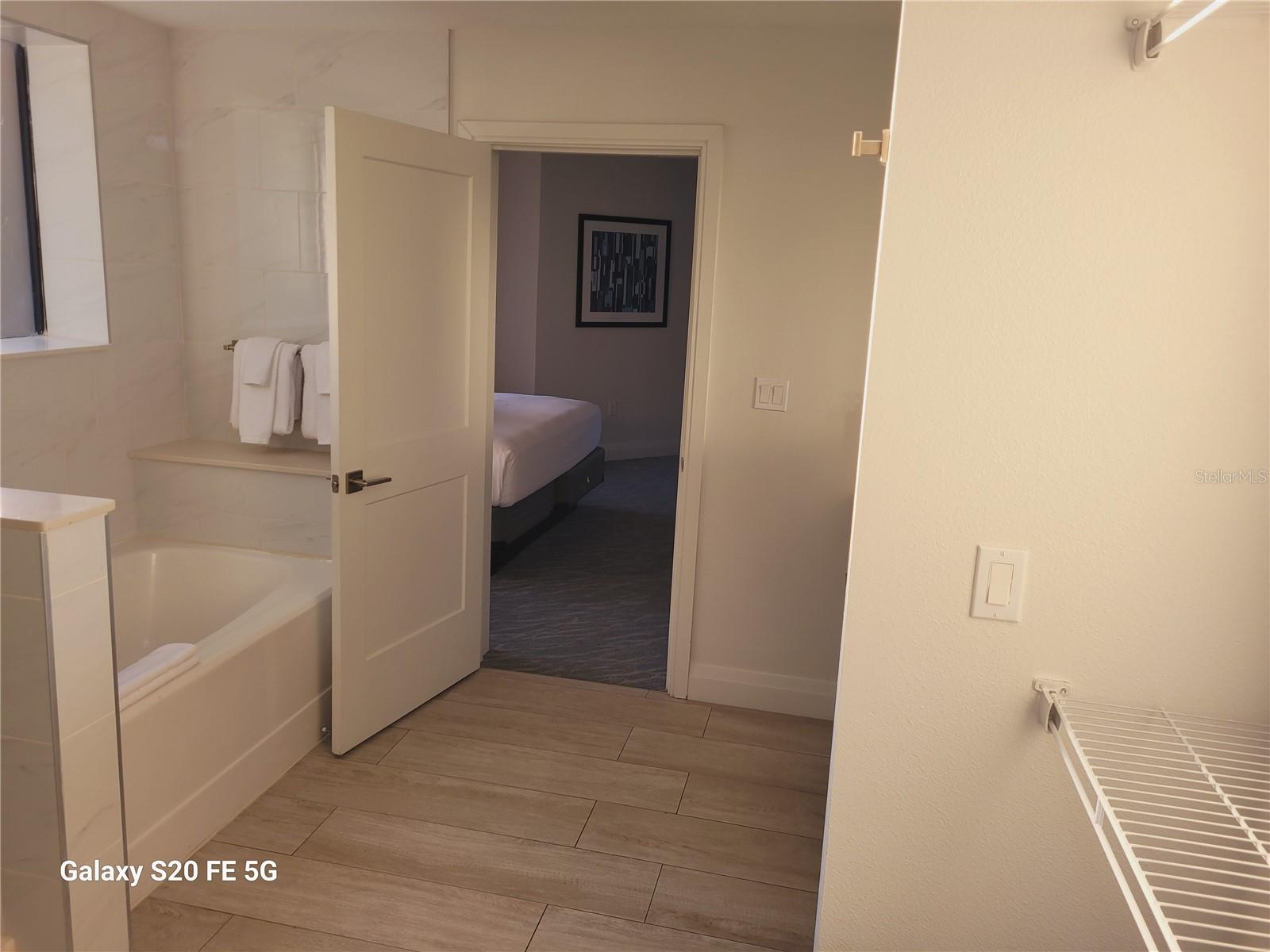 GROVE RESIDENCE & SPA HOTEL CONDO IL - Residential