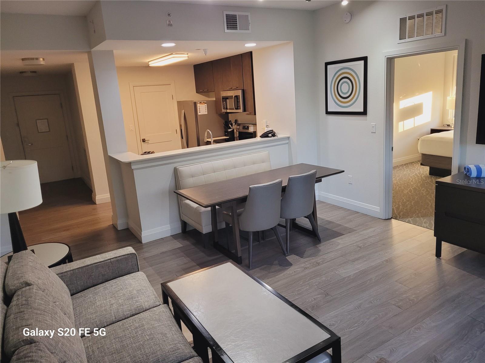 GROVE RESIDENCE & SPA HOTEL CONDO IL - Residential