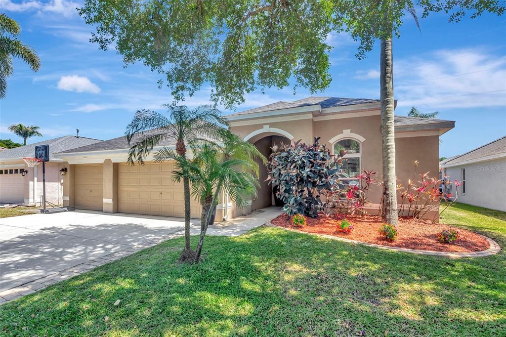 Photo of 12012 Northumberland Drive, Tampa, FL 33626 (MLS # TB8500710)