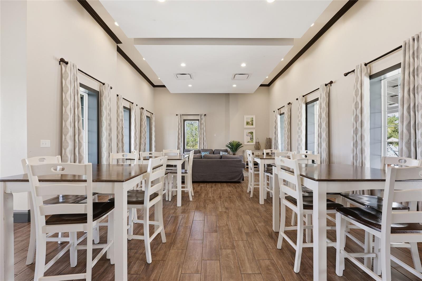 AVALON PARK WEST-NORTH PH 1A & - Residential Lease