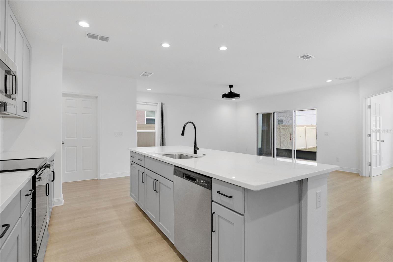 RIDGEVIEW PH 3 - Residential