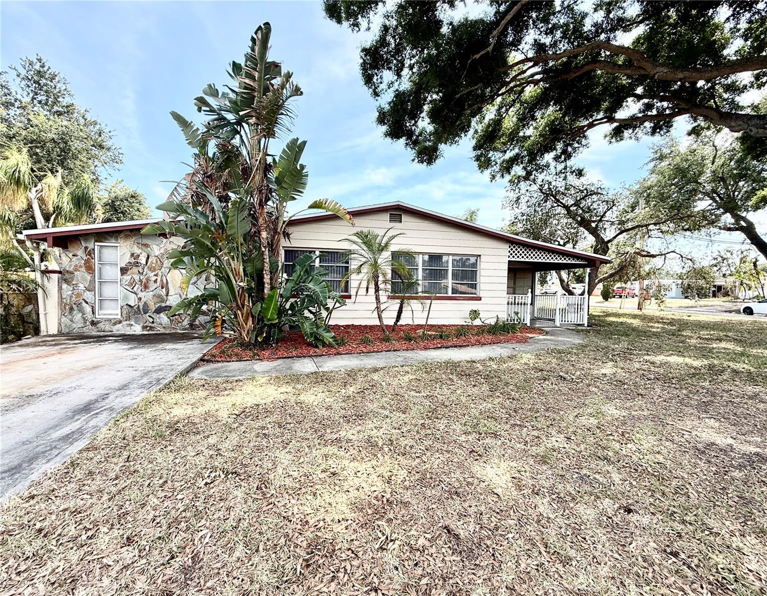 SEMINOLE LAKE VILLAGE 1ST ADD - Residential