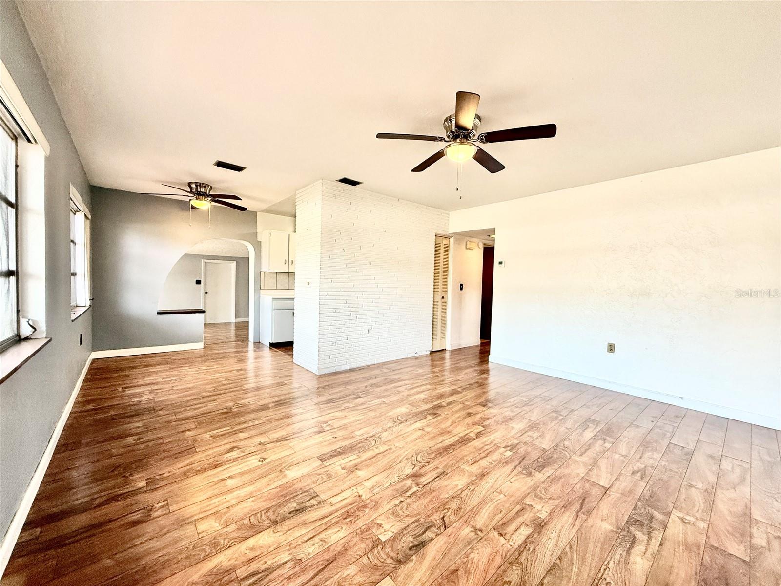 SEMINOLE LAKE VILLAGE 1ST ADD - Residential