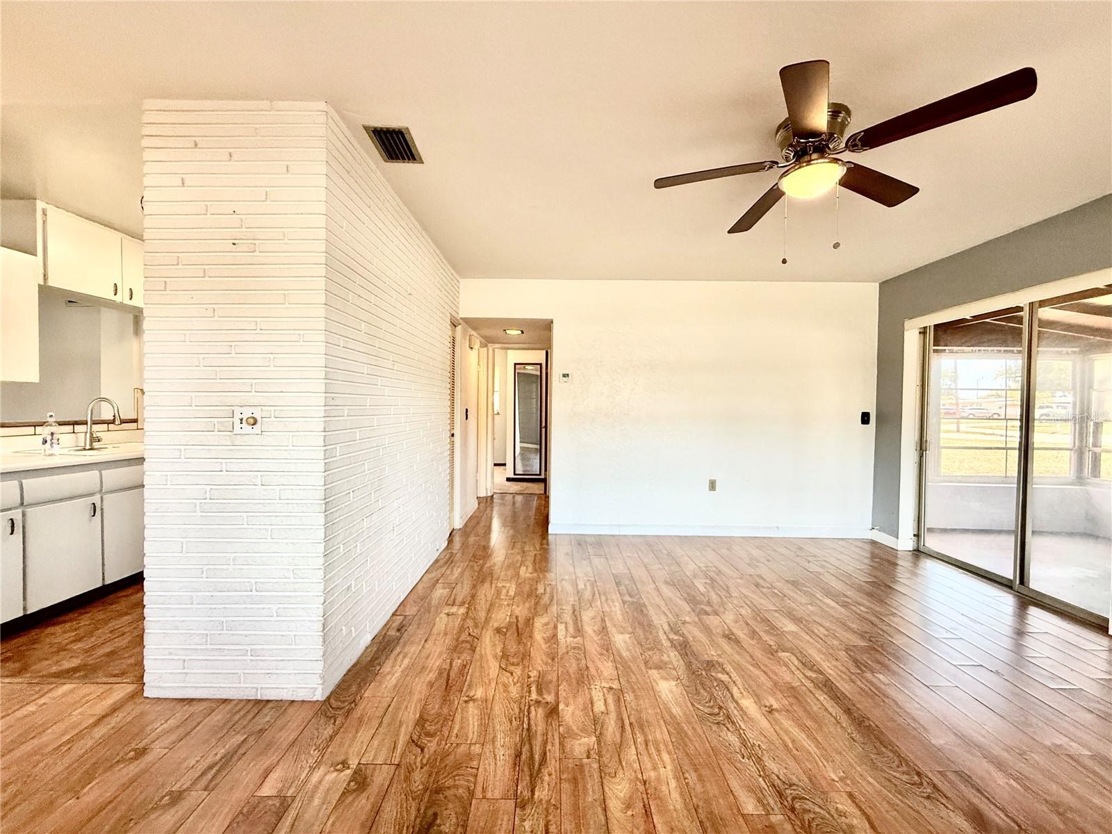 SEMINOLE LAKE VILLAGE 1ST ADD - Residential