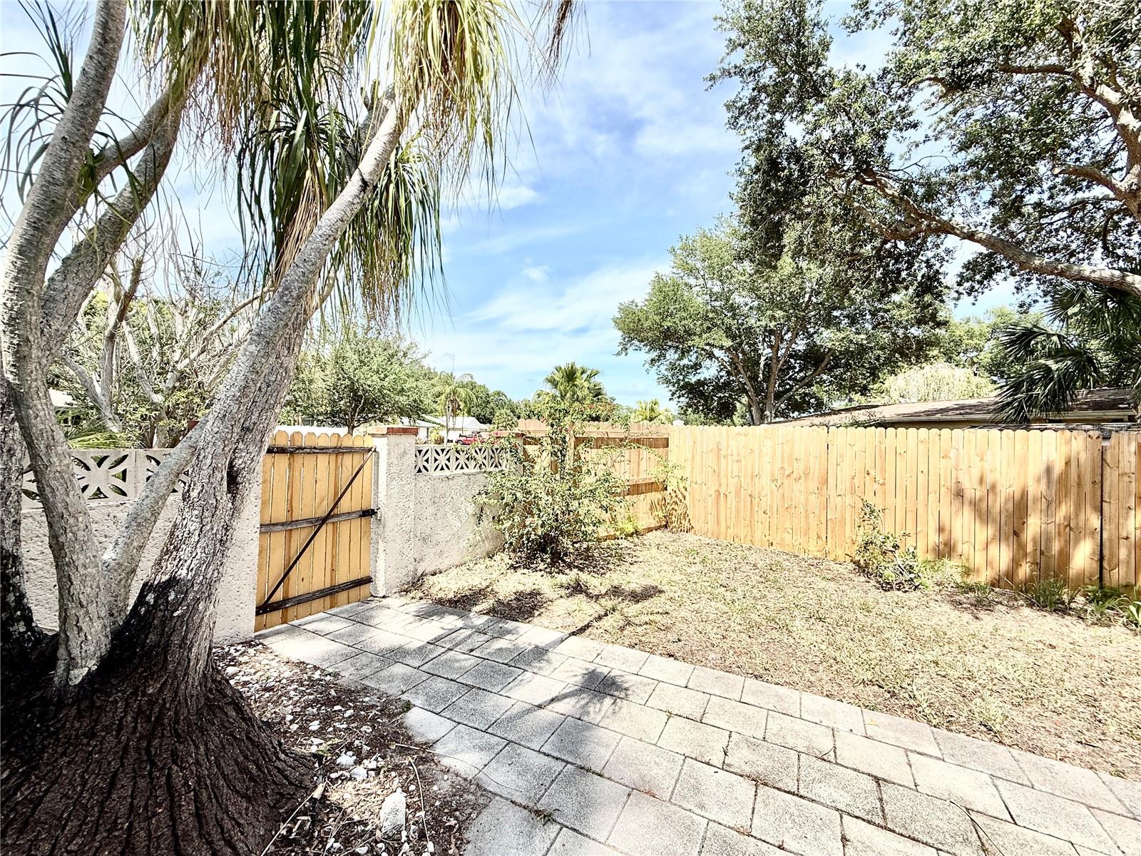 SEMINOLE LAKE VILLAGE 1ST ADD - Residential