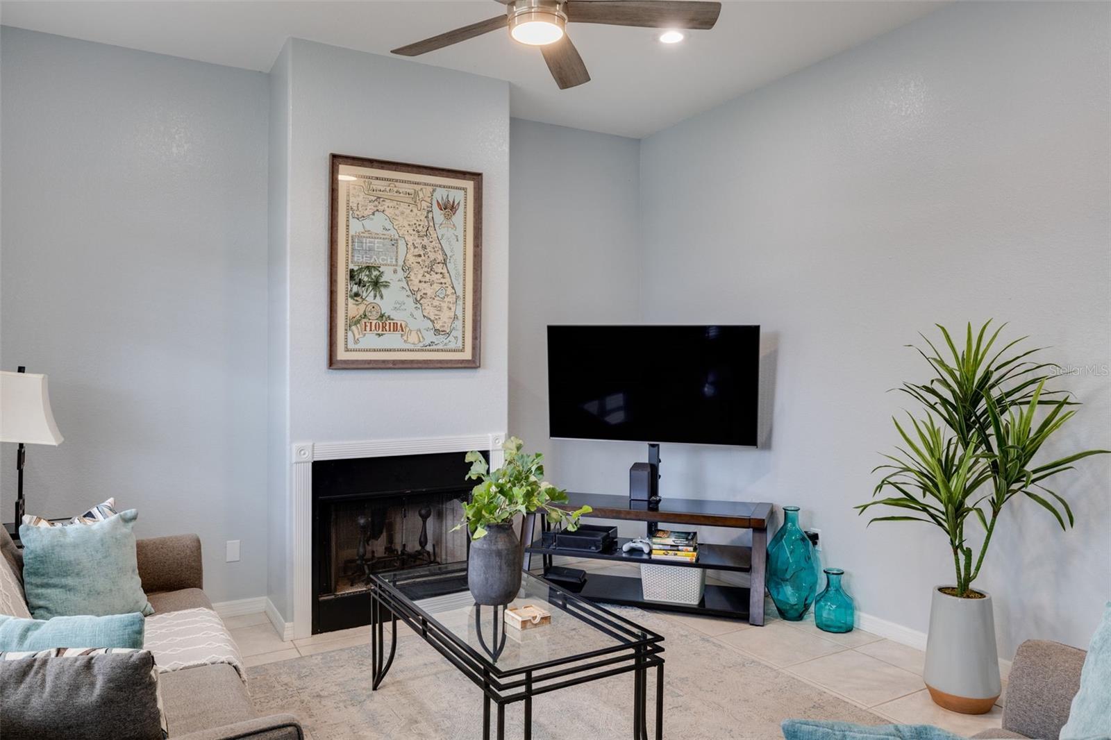 SOUTH VENICE - Residential