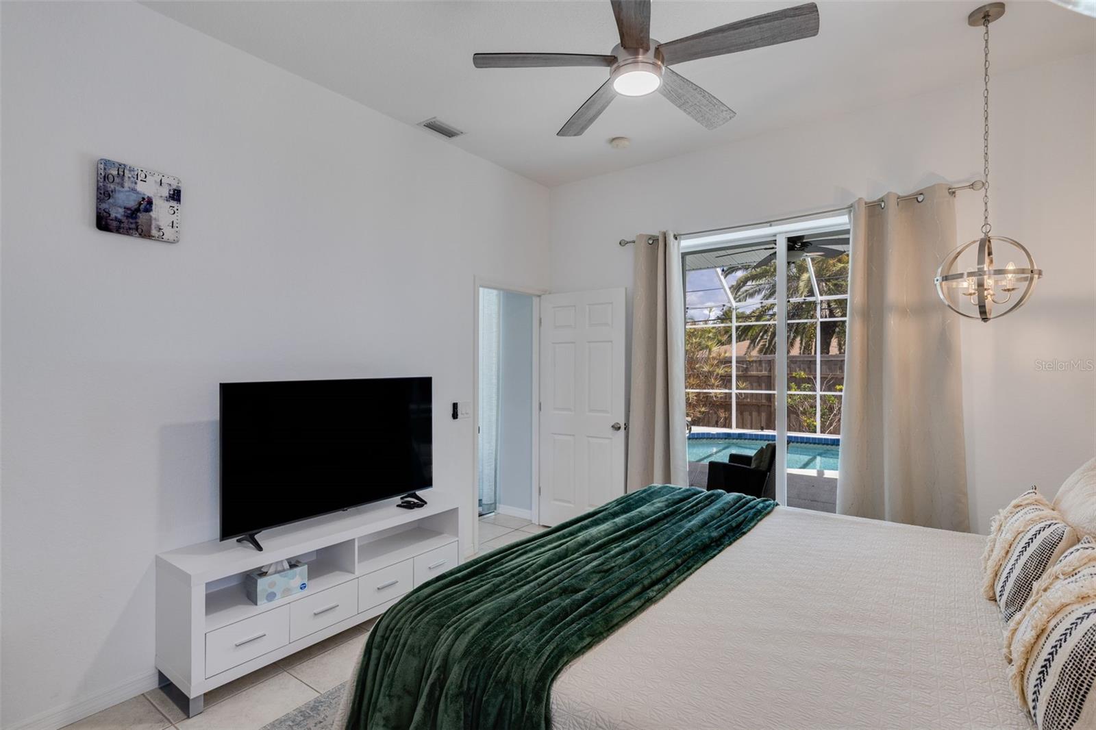 SOUTH VENICE - Residential