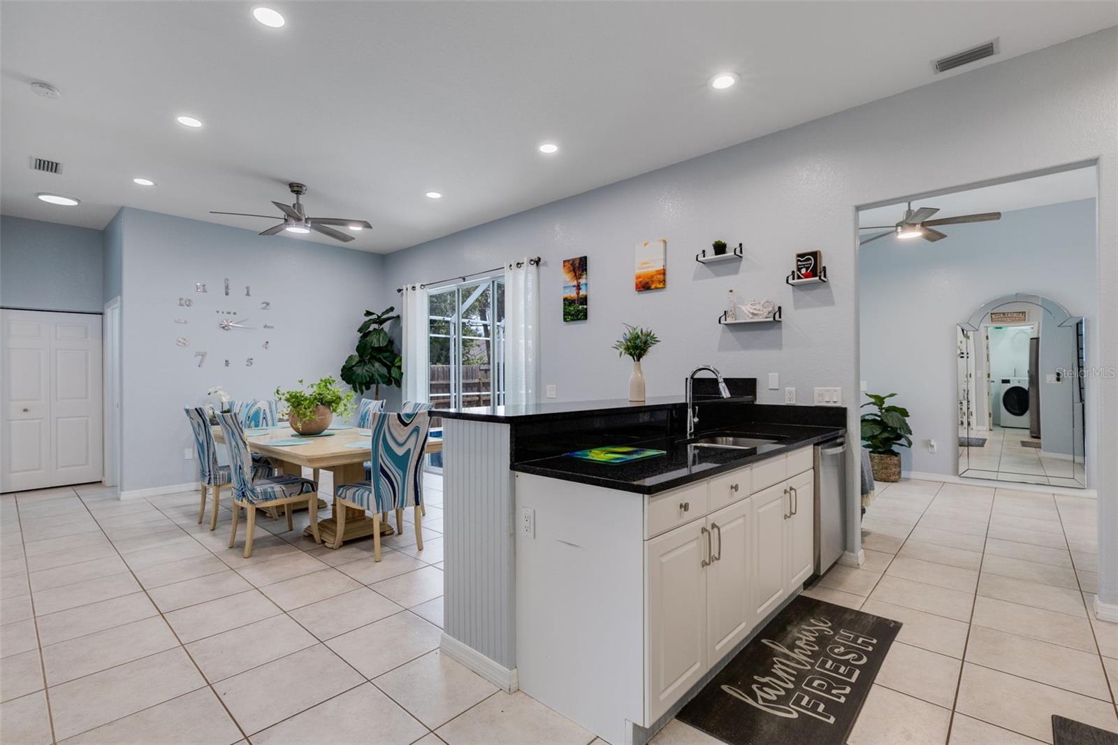 SOUTH VENICE - Residential