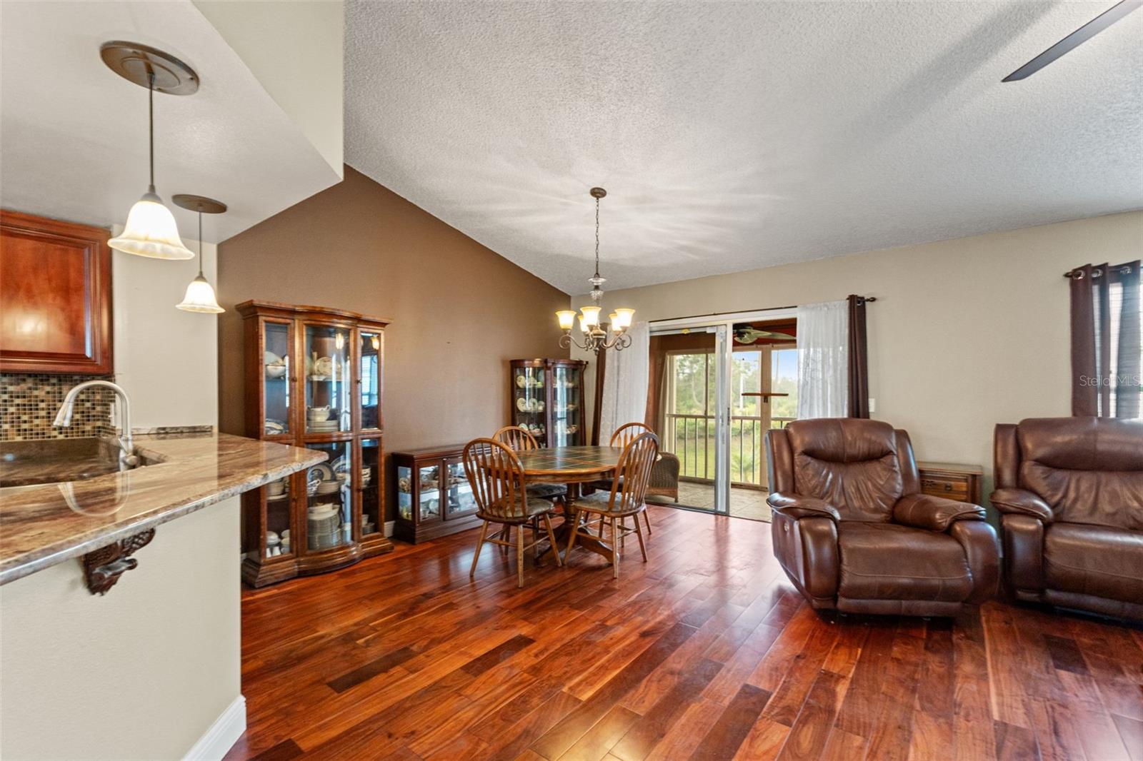 MILLPOND TRACE CONDO - Residential