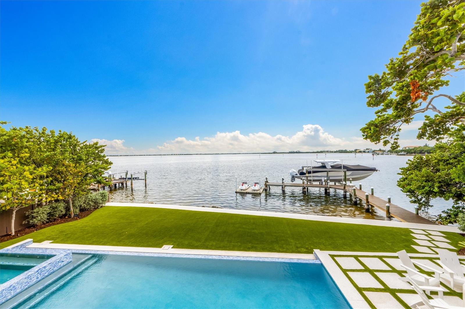 HOLMES BEACH 12TH UNIT - Residential