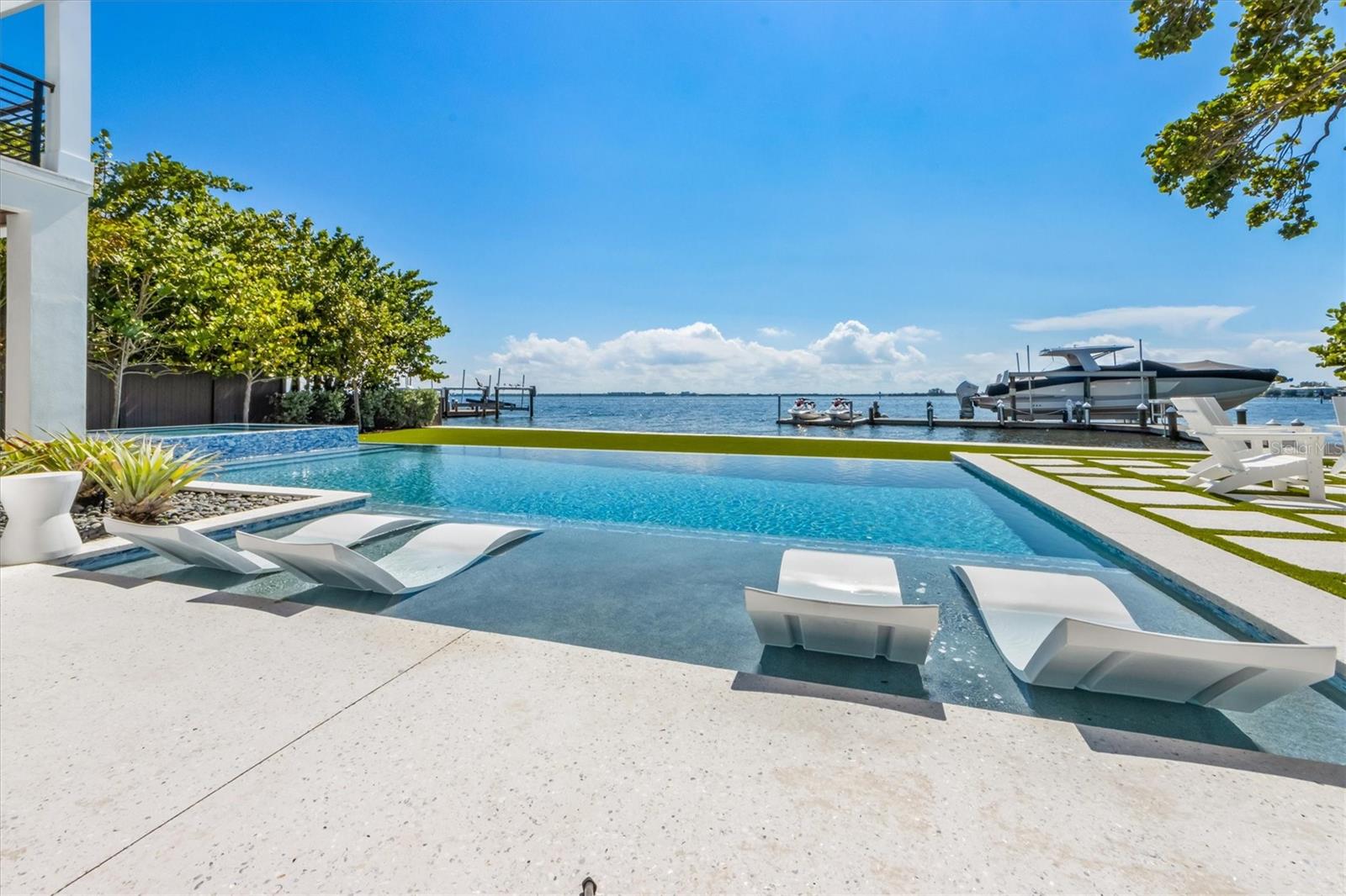 HOLMES BEACH 12TH UNIT - Residential