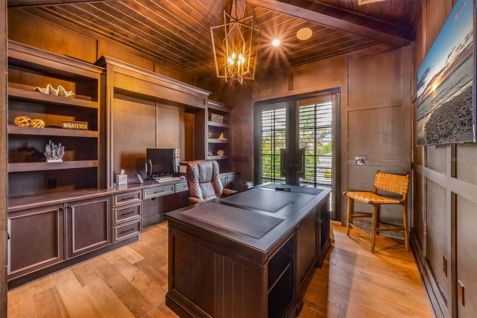 HOLMES BEACH 12TH UNIT - Residential