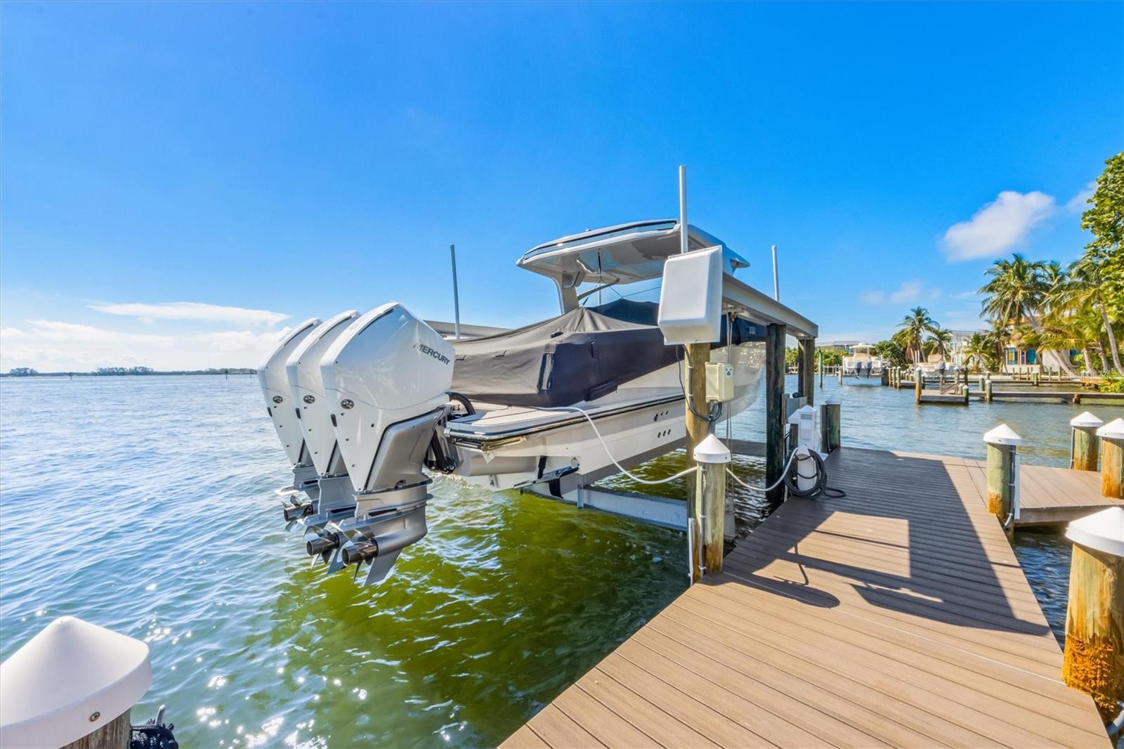 HOLMES BEACH 12TH UNIT - Residential