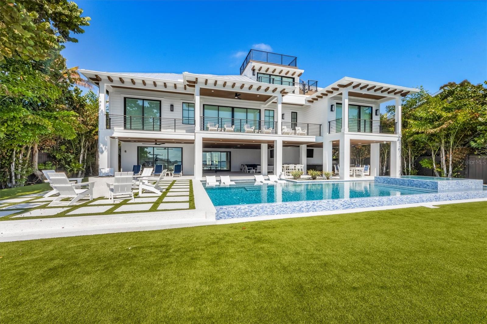 HOLMES BEACH 12TH UNIT - Residential