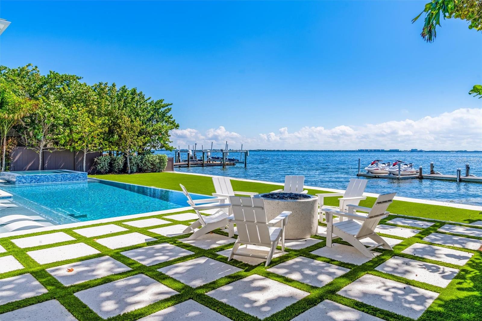 HOLMES BEACH 12TH UNIT - Residential